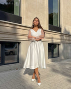 Rochie cununie civila midi cu mâneci lungi și centură fixă.