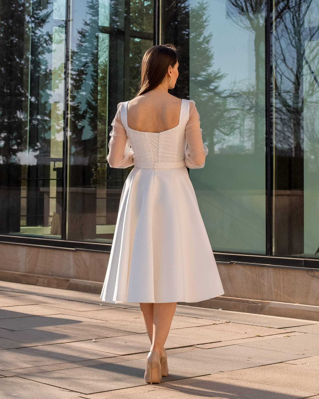 Rochie alba cununie civilă elegantă, croială stil A, satin regal, ideală pentru gravide.